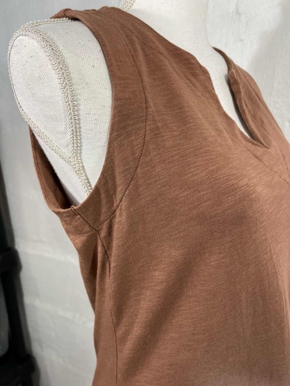 SIGRID OLSEN SLEEVELESS TOP - Picture 15 of 16